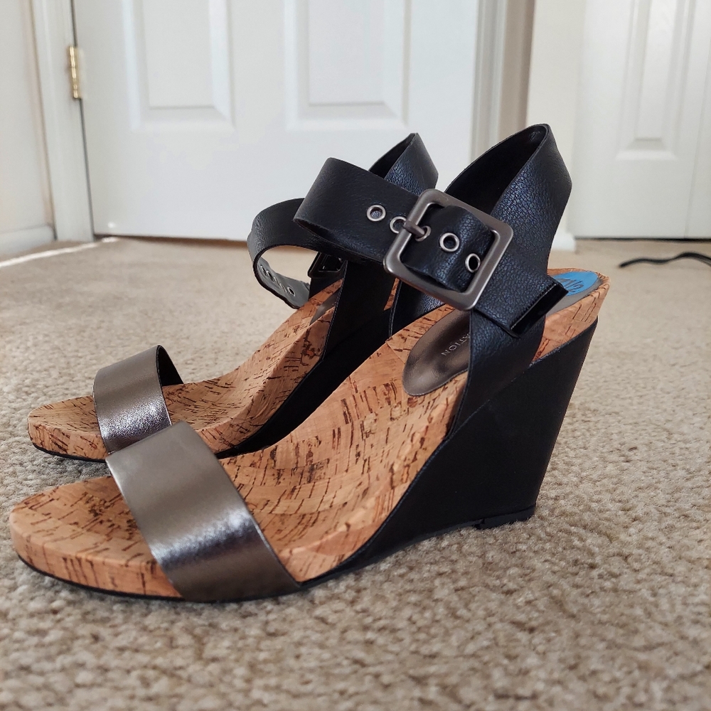 BCBC Generation PT Blaise Pewter/Black Wedge Sandal